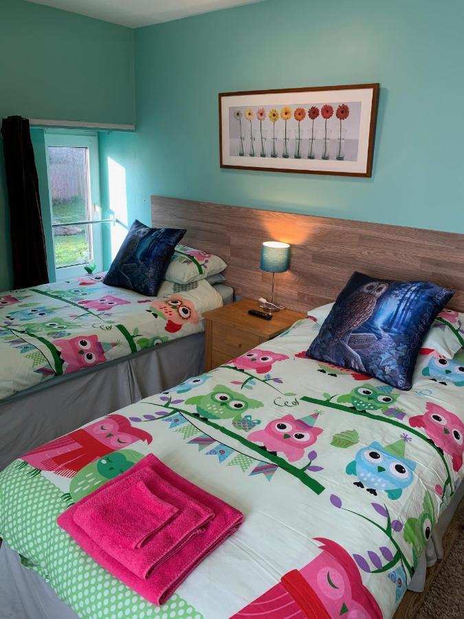 Bedrock Lodge Winterbourne Extérieur photo