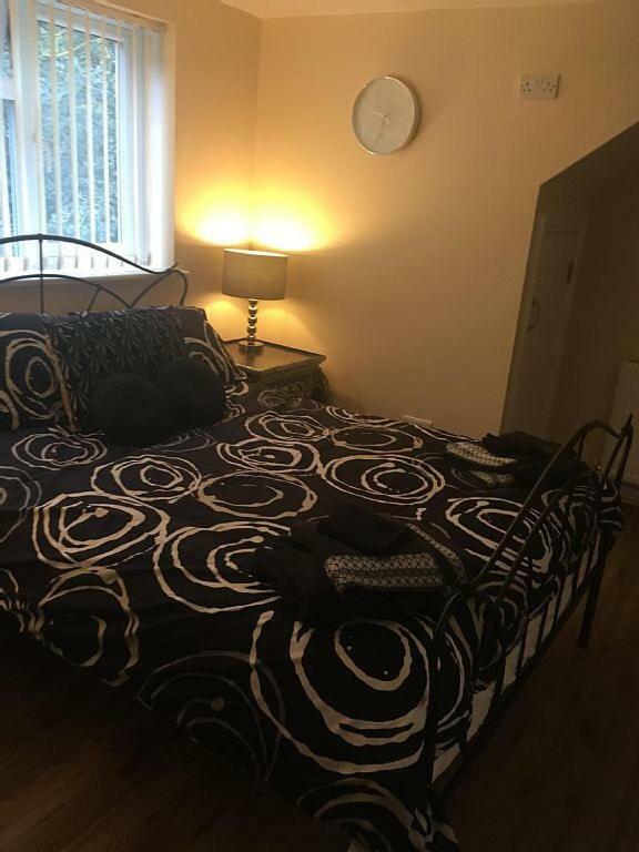 Bedrock Lodge Winterbourne Extérieur photo
